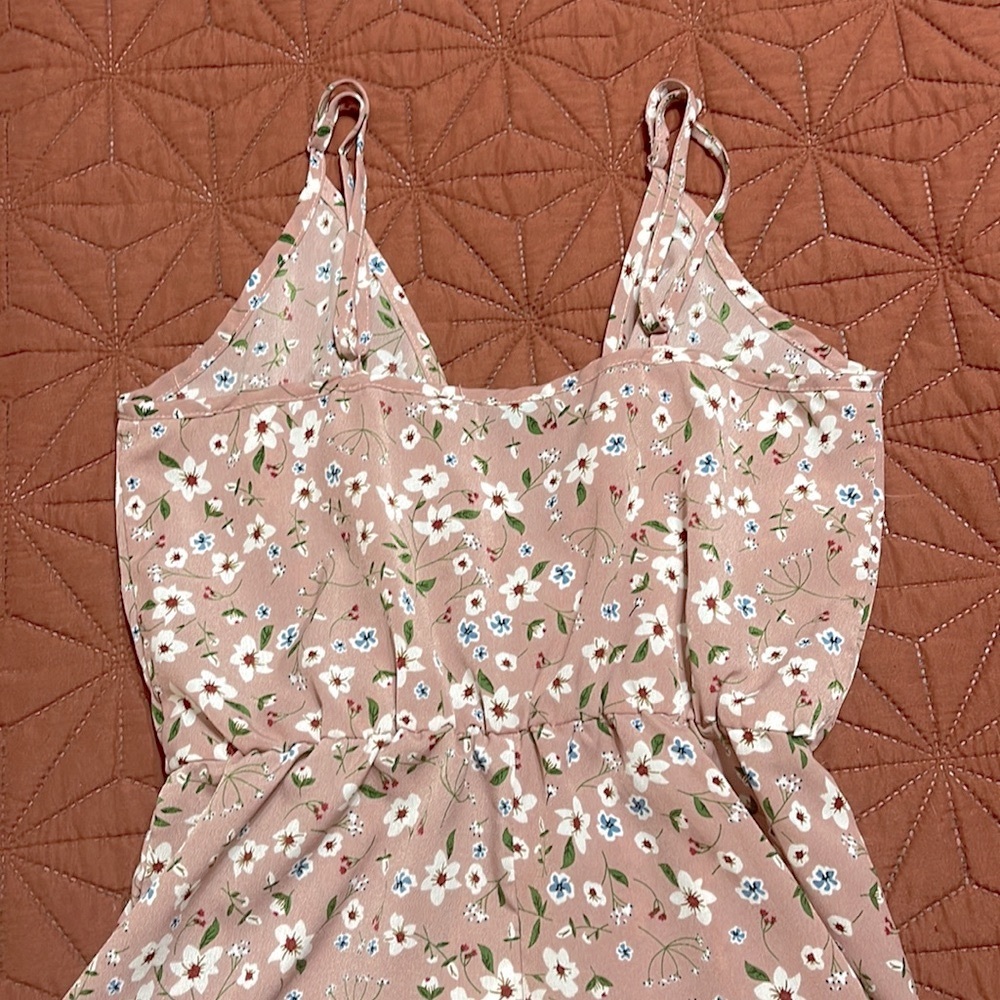 NWOT🌸Pink & Floral Romper🌺